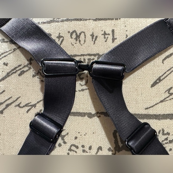 Torrid Active Sports Bra Size 44DD Convertible J-Hook Underwire Pink Black - Picture 5 of 8